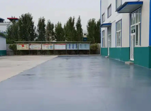 武威彩色路面喷涂翻新的材料对冬季